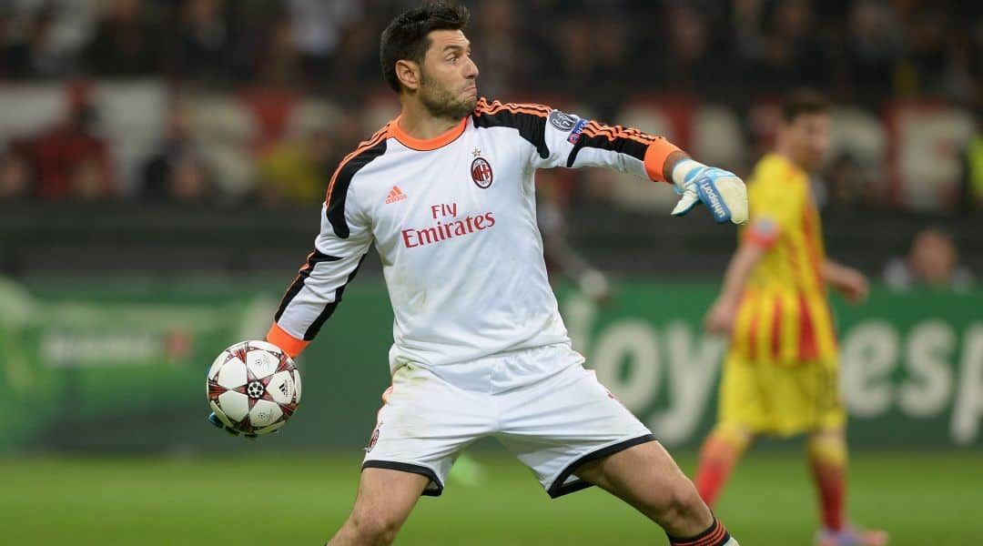 Chelsea complete signing of World Cup winning goalkeeper