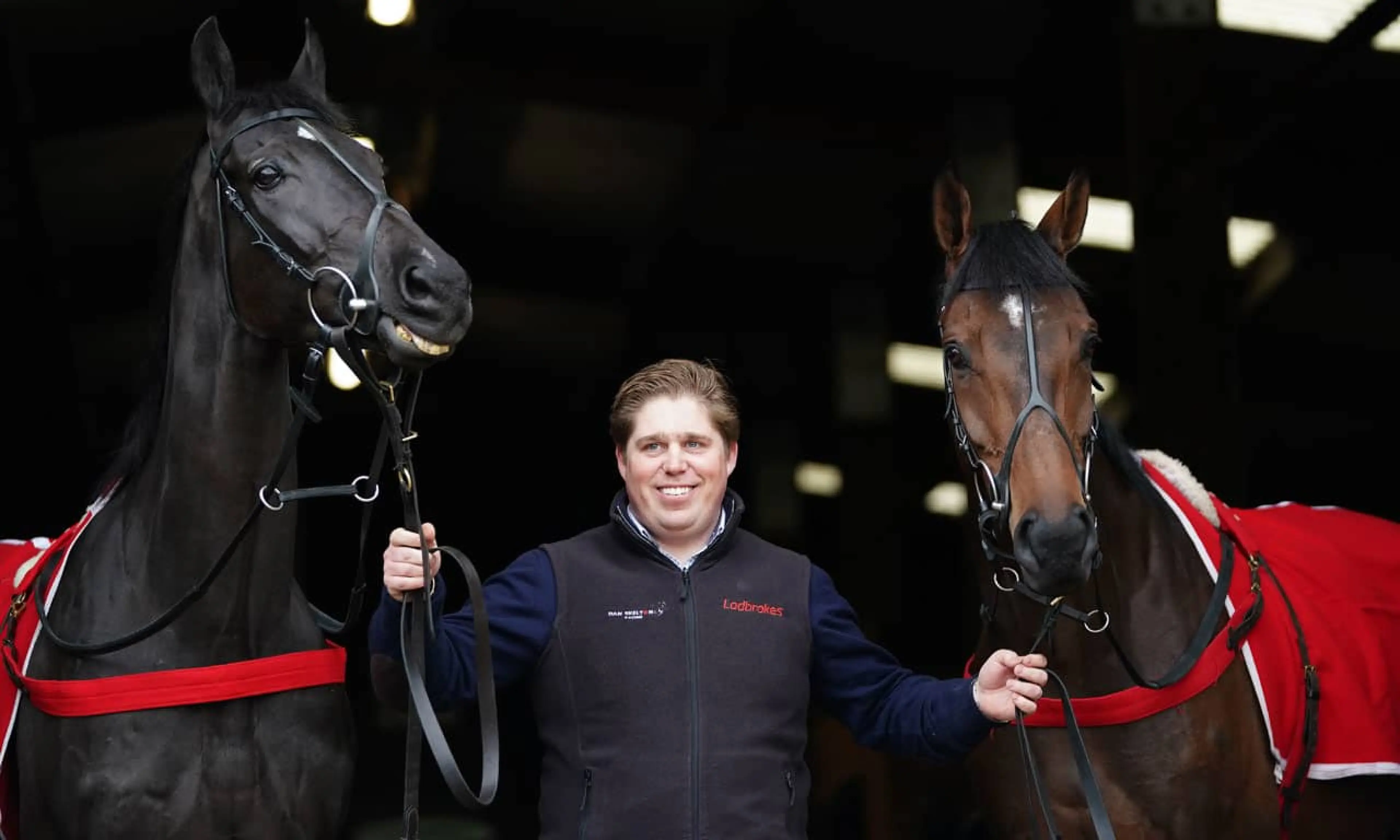 Nube Negra, Protektorat, Dan Skelton