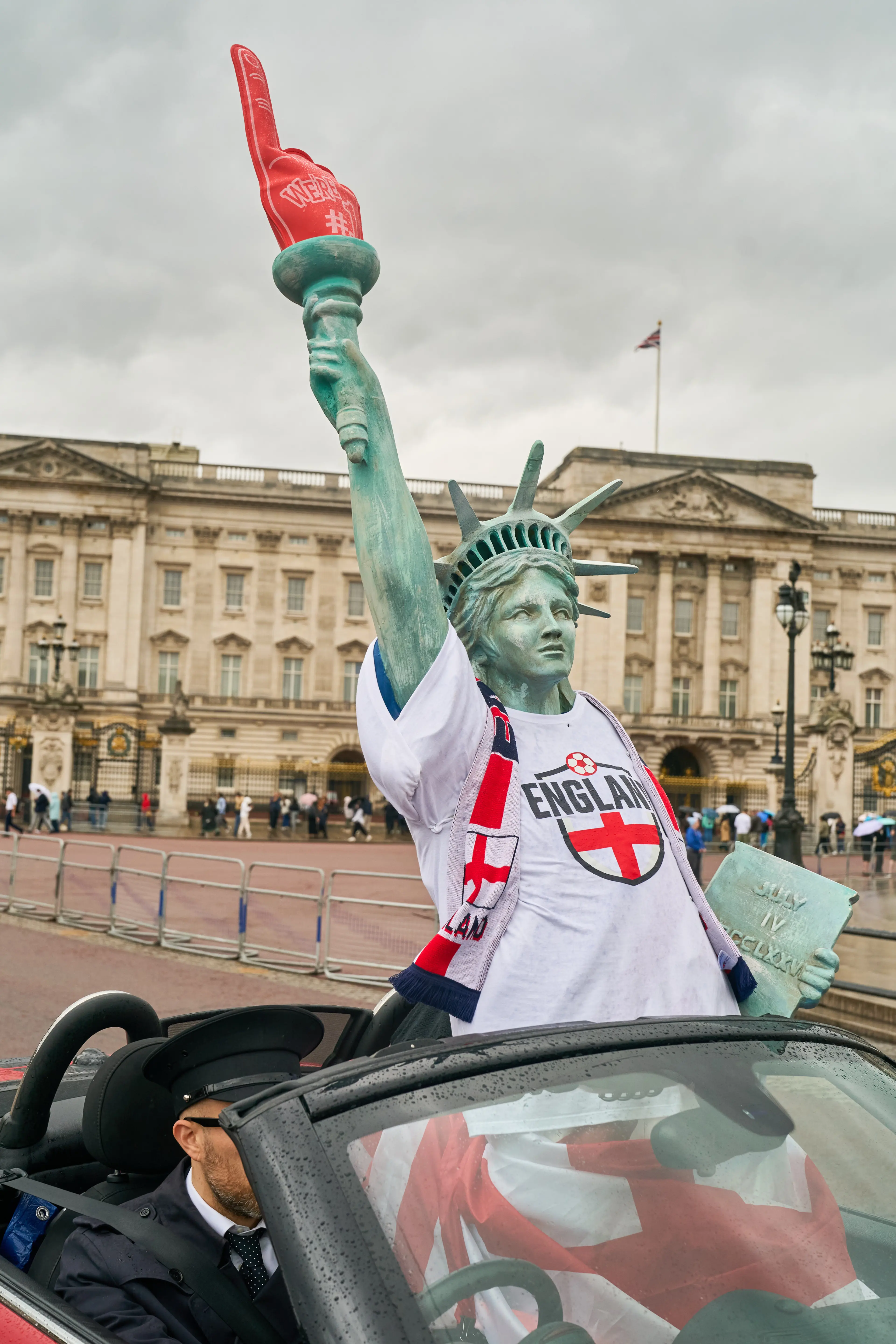 PinPep Ladbrokes Statue SJ 062